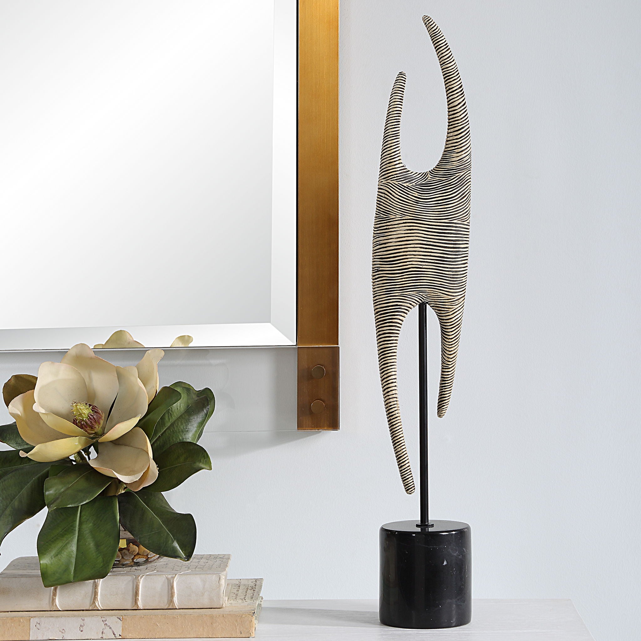 Pochette - Ribbed Sculpture