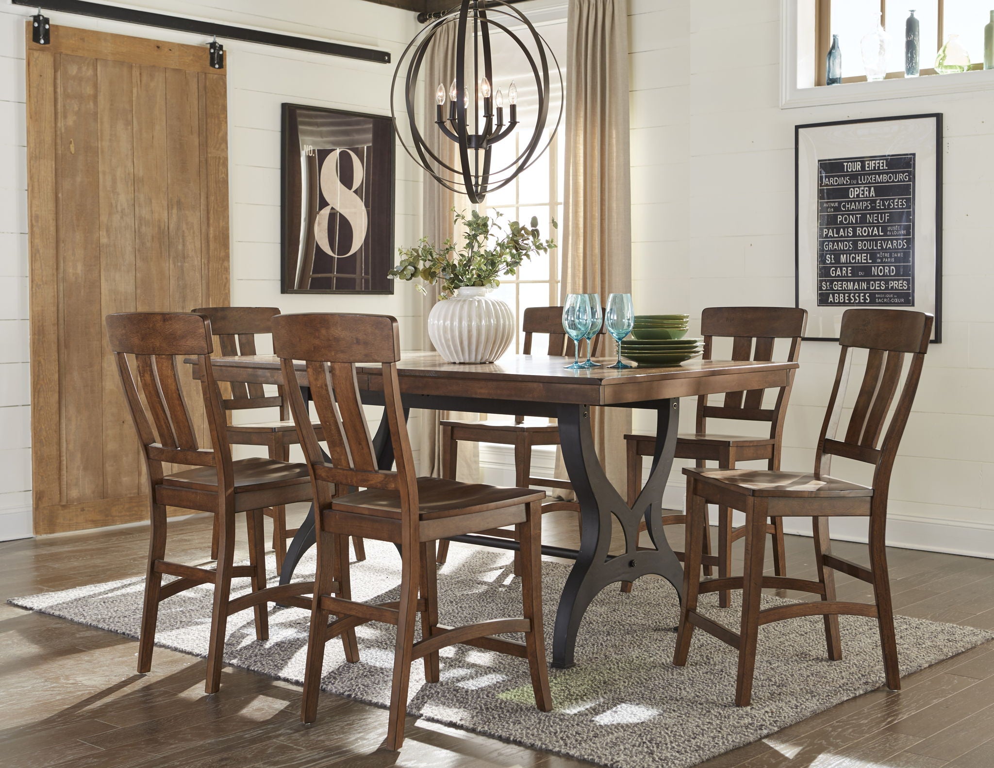 District - Table