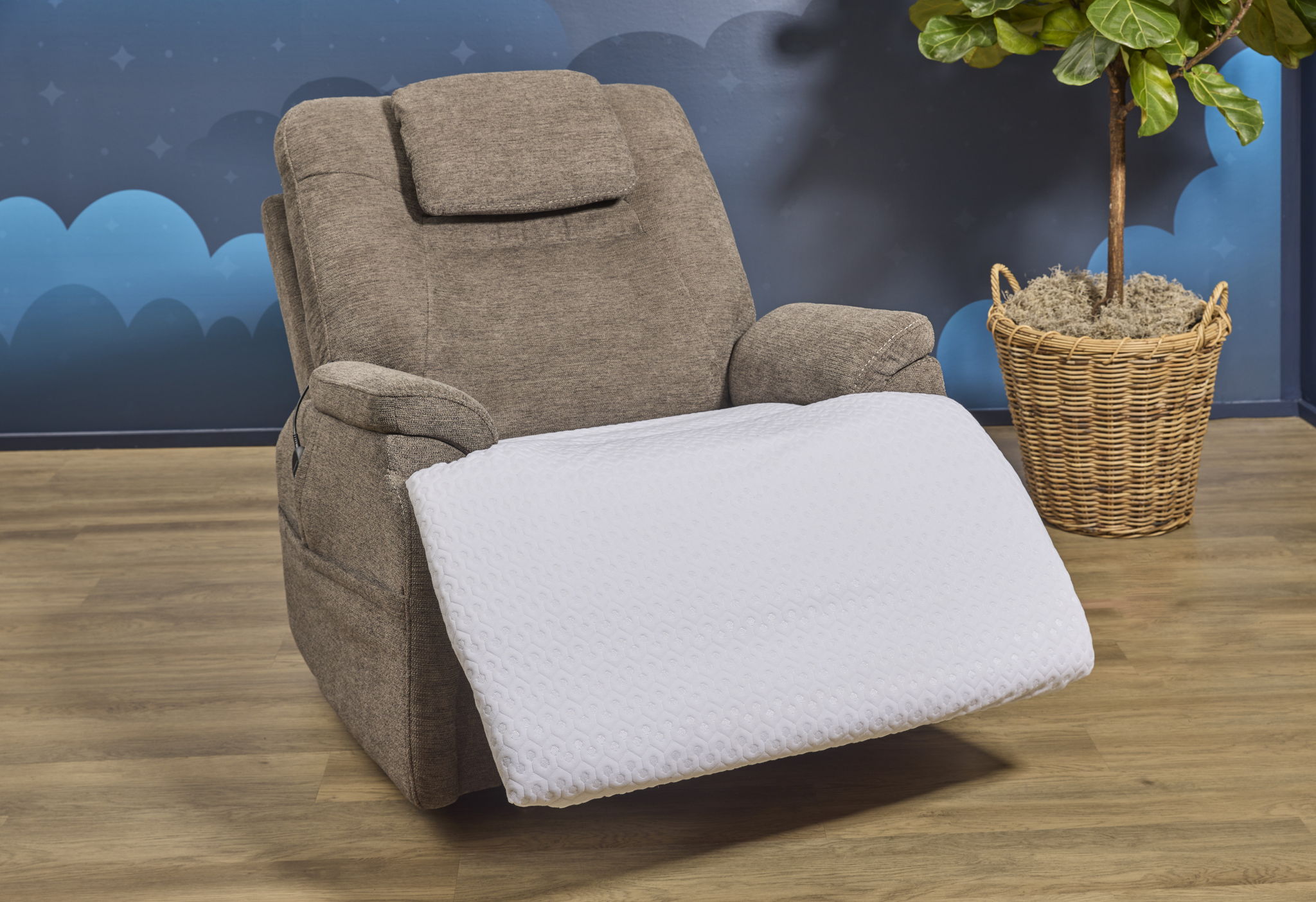 Zecliner Sleep Kit - Performance® Chair Protector With Dri-Tec® Technology