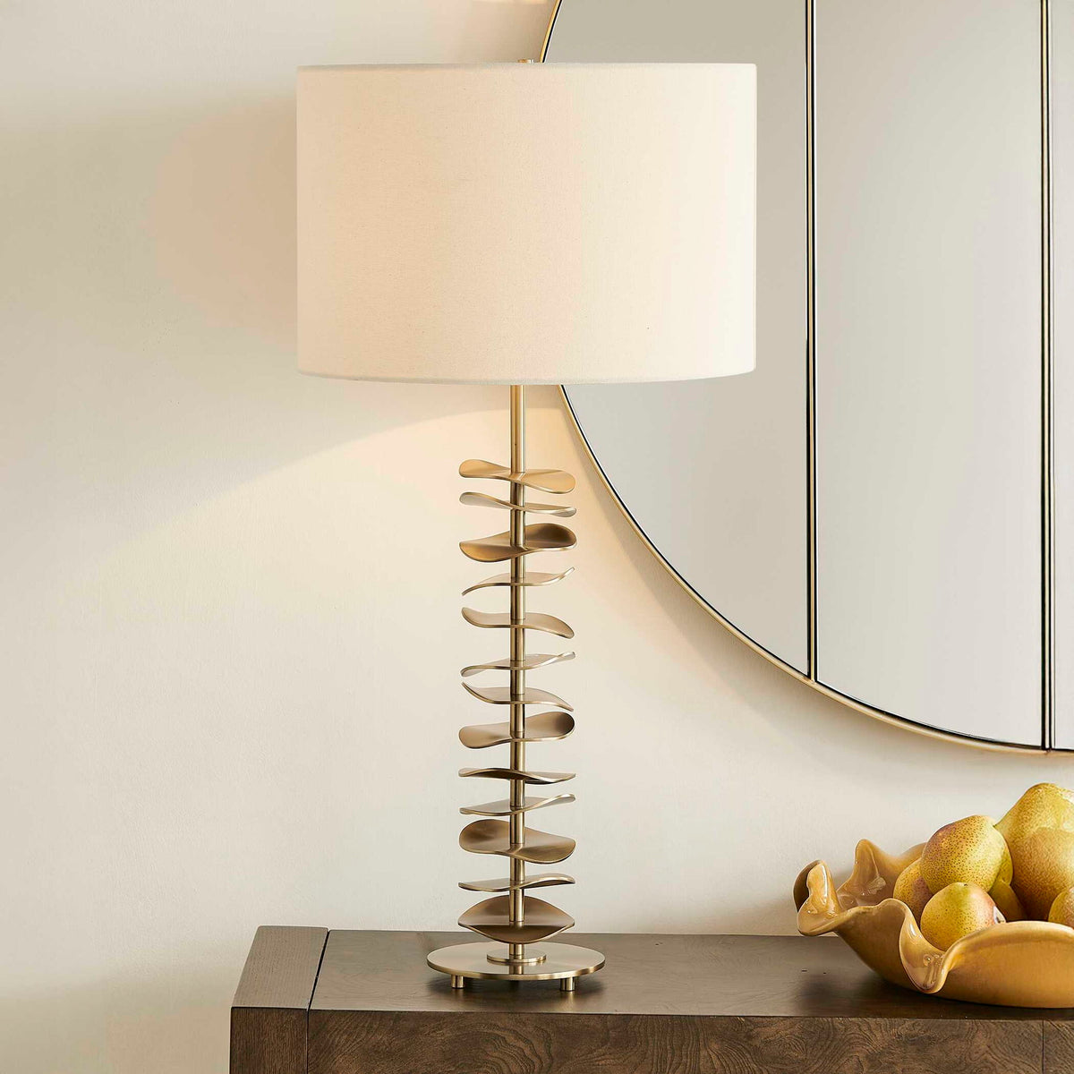 Akoa - Metal Disc Table Lamp - Brass,Gold
