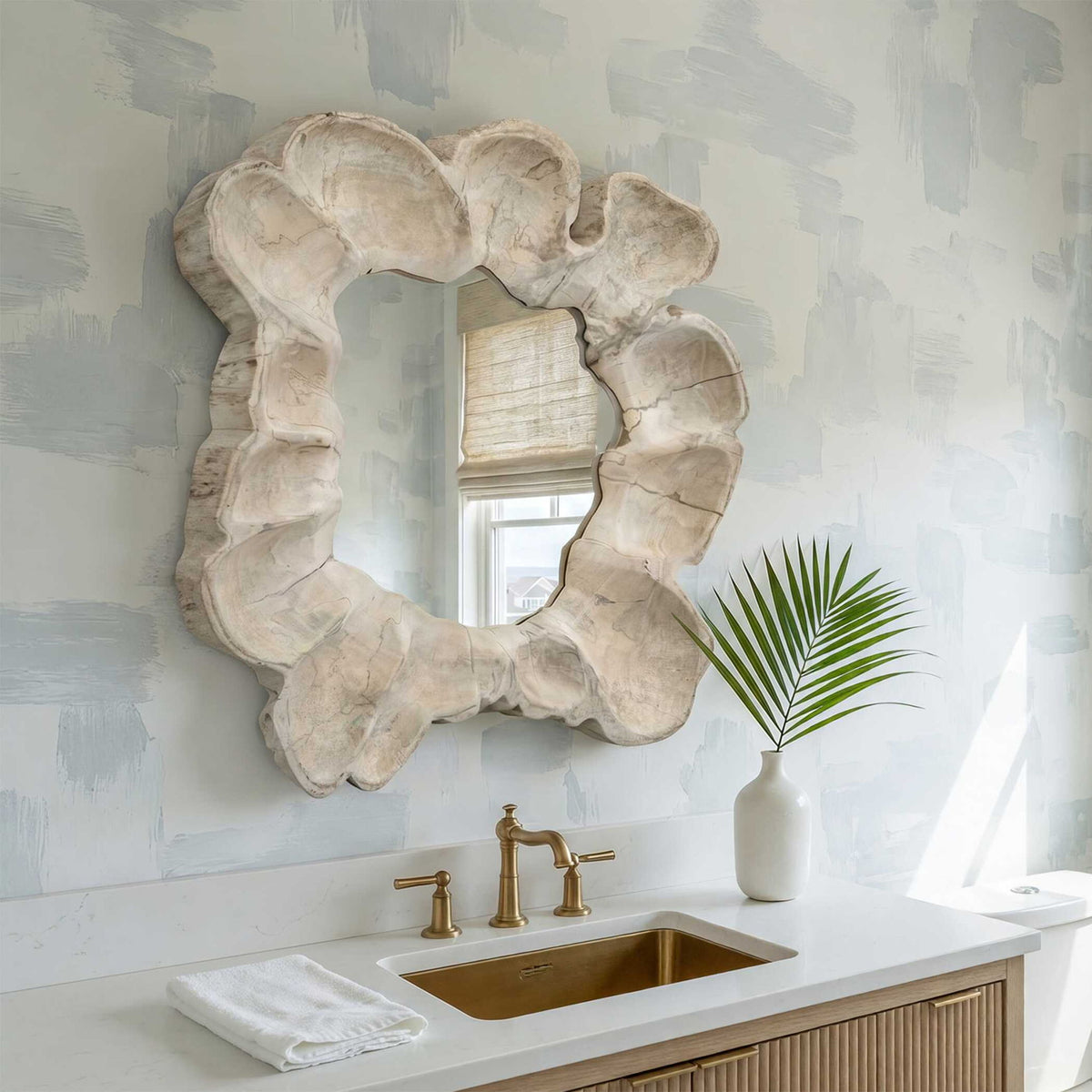 Ariadne - Round Mirror - Woodtone