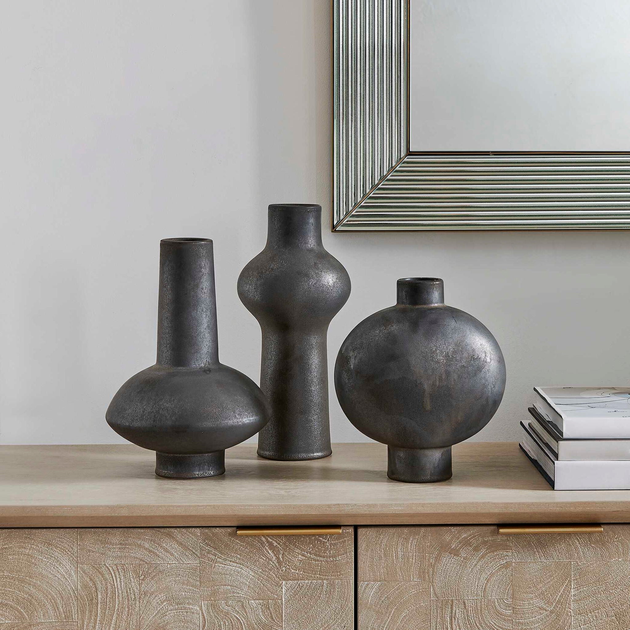 Charcoal Bloom - Indoor-Outdoor Vases (Set of 3) - Black / Gray