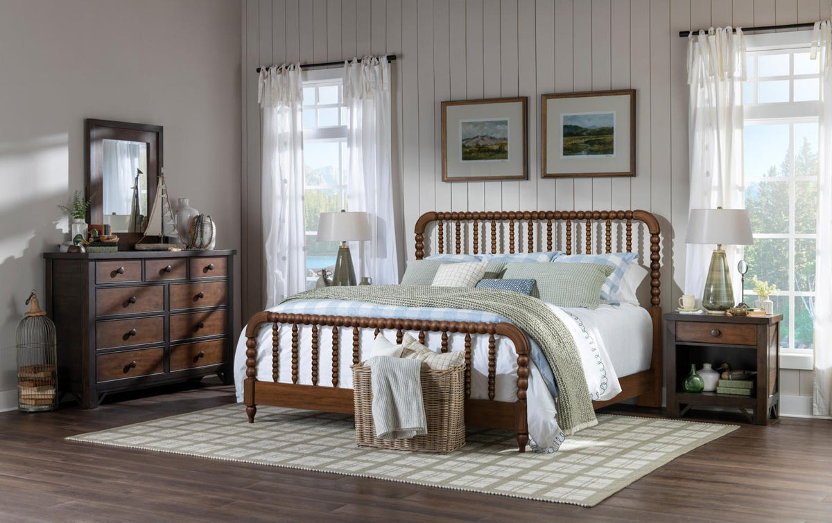 Lake House - Two Tone Dresser - Pinecone And Dried Tobacco